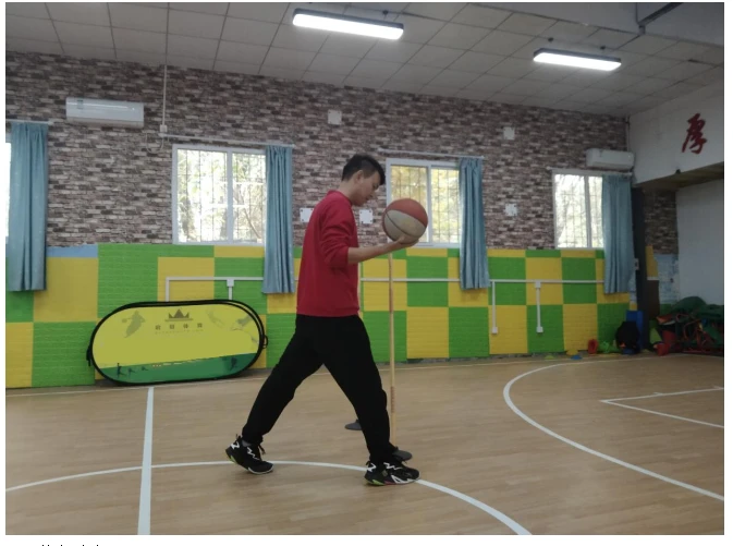 青少年学生篮球训练营发言稿_0